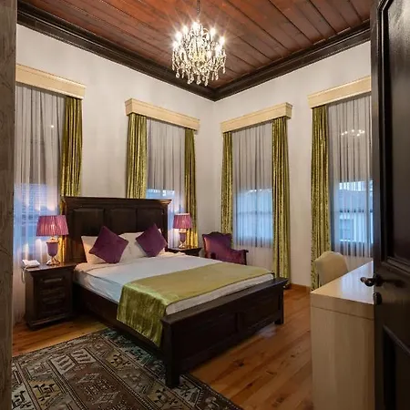 Cedrus Hotel 3*