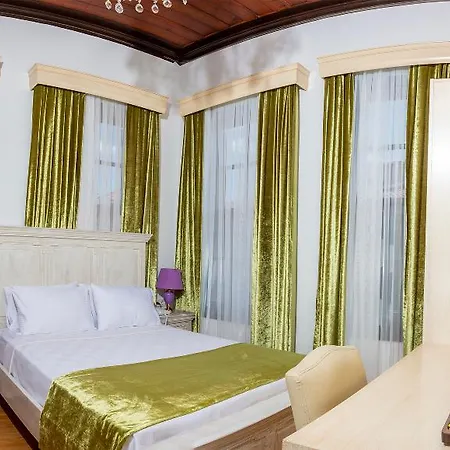 Cedrus Hotel 3*